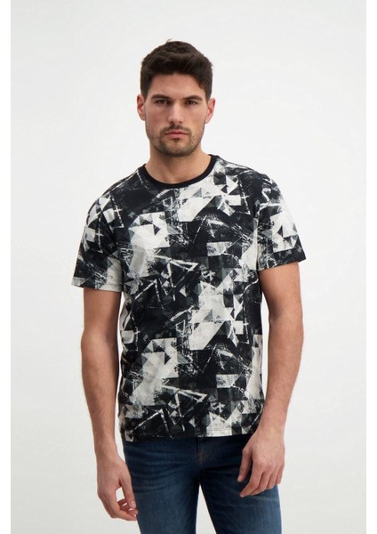 Siyah Desenli Erkek Bisiklet Yaka T-Shirt modelleri