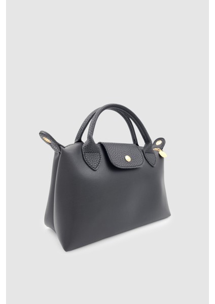 Neylo Fermuar ve Mıknatıs Kapamalı Deri Çapraz Askılı El Çantası Siyah modelleri