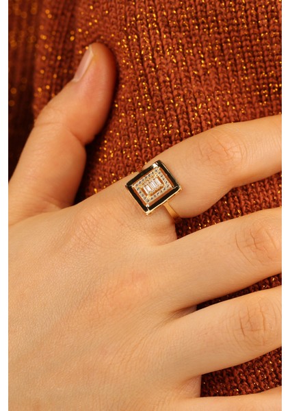 Baget Kare Yeni Tarz Altın Yüzük ÇGKY0066 modelleri