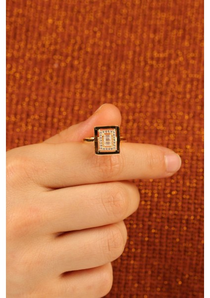 Baget Kare Yeni Tarz Altın Yüzük ÇGKY0066 fırsatları