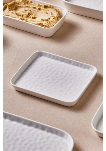 x Refika Bembeyaz Tatlı Tabağı 17 cm