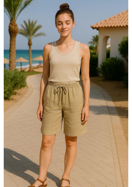 Kadın Yüksek Bel Cepli Bağcıklı Çift Cep Kapaklı Rahat Turuncu Şort - Yazlık Günlük Oversize Şort fırsatları