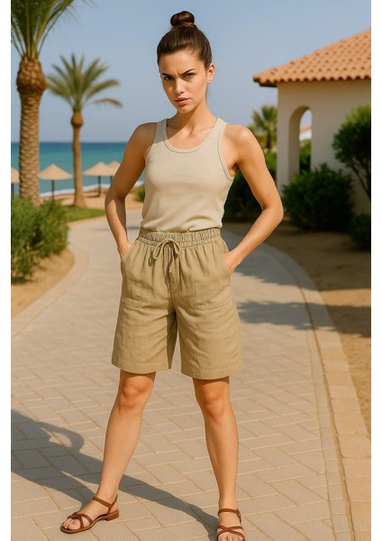 Kadın Yüksek Bel Cepli Bağcıklı Çift Cep Kapaklı Rahat Turuncu Şort - Yazlık Günlük Oversize Şort indirimleri