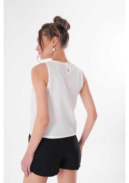 Önü Dantel Detaylı Kolsuz Müslin Bluz indirimleri