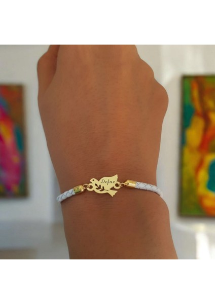 Altın Plakalı 14 Ayar Defne Ismine Özel Kuş Figürlü Hakiki Beyaz Derili Hediye BILEKLIK-425ISIM
