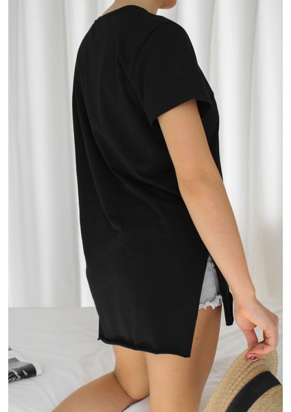 Kadın V Yaka Kısa Kol Yırtmaçlı Salaş Tshirt BLZ1083 modelleri