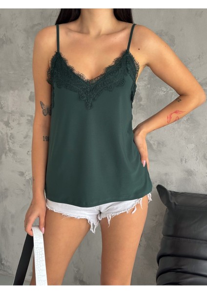 Kadın Askılı Zümrüt Yeşil Dantelli Atlet BLZ1004