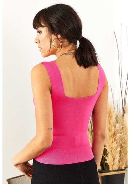 Kadın Fuşya Kare Yaka Triko Crop Bluz fiyatları