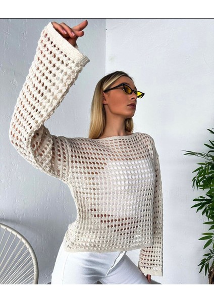Kadın Ispanyol Kol Geniş Yaka Ajurlu Salaş Delikli Crop Triko Bluz MT3000