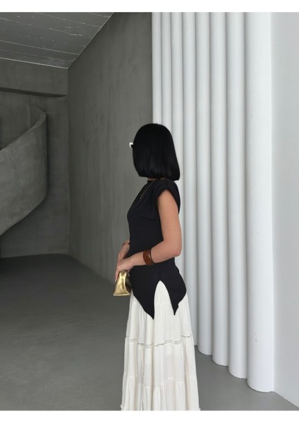 Kadın Kayık Yaka Asimetrik Kesim Yırtmaç Detay Vatkalı Kolsuz Şık Bluz MNN4432 fiyatları