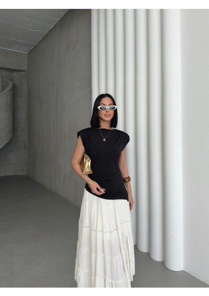 Kadın Kayık Yaka Asimetrik Kesim Yırtmaç Detay Vatkalı Kolsuz Şık Bluz MNN4432 fırsatları