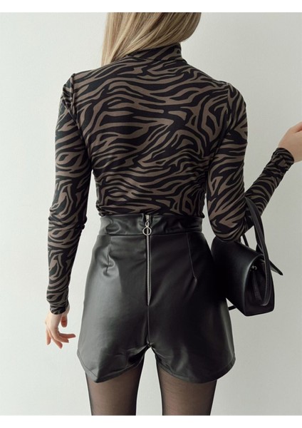 Kadın Siyah Kahve Zebra Desenli Yarım Balıkçı Yaka Bluz fiyatları