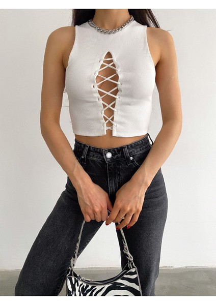 Kadın Beyaz Bisiklet Yaka Göğüs Dekolteli Kaşkorse Crop Bluz BLZ4421 modelleri