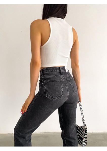 Kadın Beyaz Bisiklet Yaka Göğüs Dekolteli Kaşkorse Crop Bluz BLZ4421
