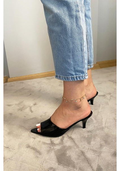 Kadın Moris Siyah Rugan 7 cm Ince Topuklu Sivri Burun Terlik fiyatları