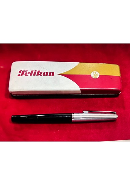Pelikan 20 Silvexa 14 Ayar Altın Uçlu Kutusunda Dolmakalem - Sorunsuz Çalışır Durumda