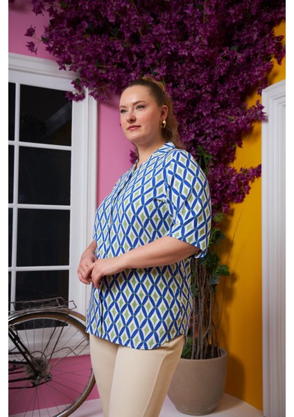 Kısa Kol Büyük Beden Desenli Gömlek Mavi fiyatları