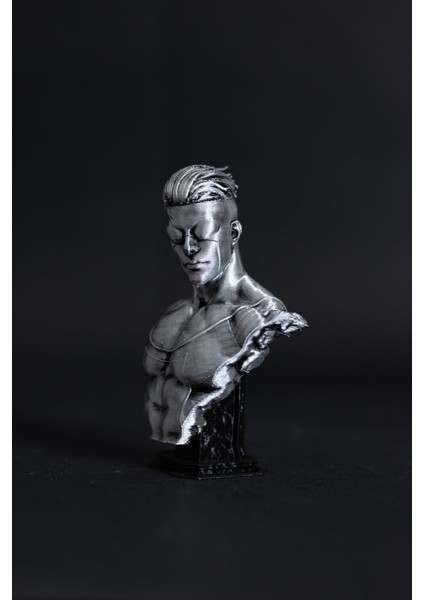 Invincible - Figür / Büst modelleri