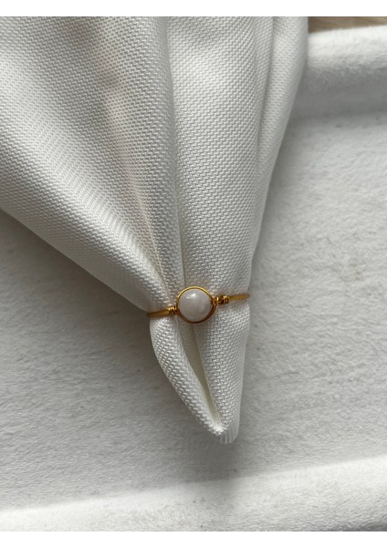 Ay Taşı Ayarlanabilir Altın Renk Tel Yüzük El Işçiliği