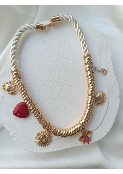 Beyaz Ip - Charmlı Kolye