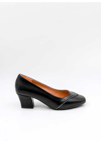 Taş Detaylı Anne Ayakkabı Günlük Ayakkabı PM280 Siyah Cilt