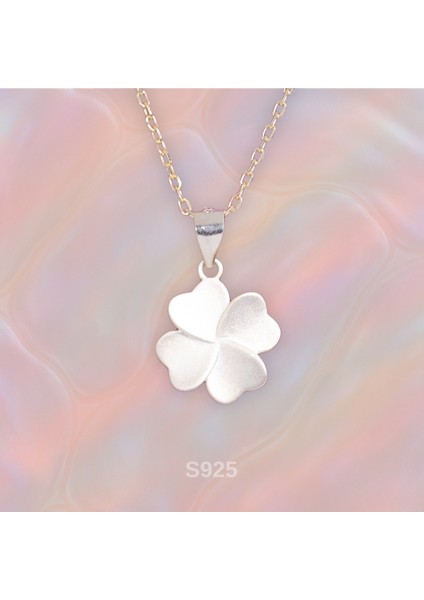 14K Altın Kaplama Mat Yonca Kolye - Minimal Çiçek Formu - 925 Ayar Gümüş