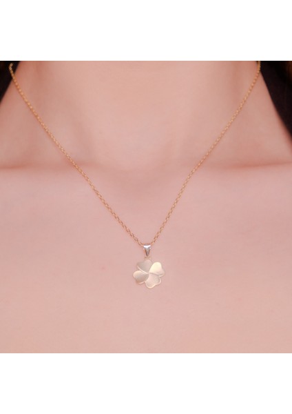 14K Altın Kaplama Mat Yonca Kolye - Minimal Çiçek Formu - 925 Ayar Gümüş fiyatları