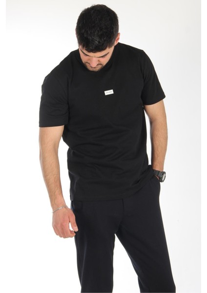 2702 Baskı 2 - Worldwıde 1 Baskılı 18*1 Süprem O Yaka T-Shirt