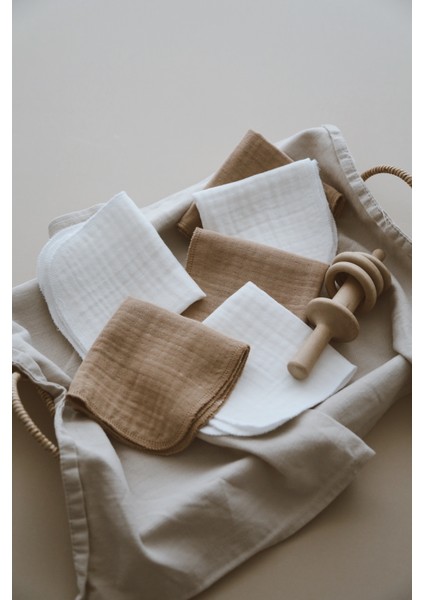 4 Katmüslin 25*25 3 Beyaz 3 Kahve Ağız Mendili