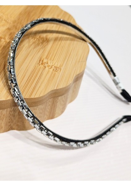 Lüks Taşlı Ince Taç