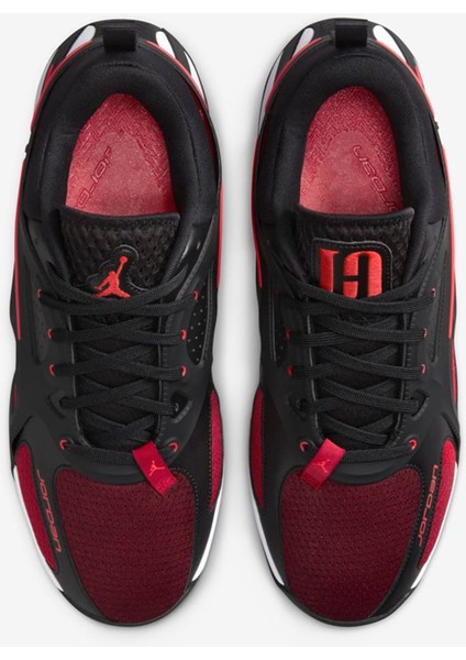 Jordan Heir Suits Up In A Classic “bred” Outfit