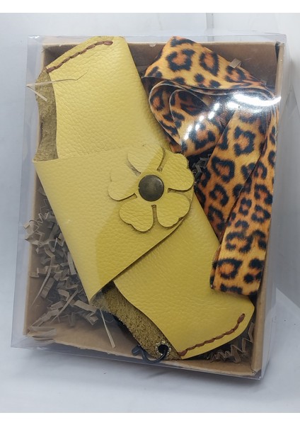 Hakiki Deri El Yapımı Sarı Kadın Gözlük Kabı ve Askısı indirimleri