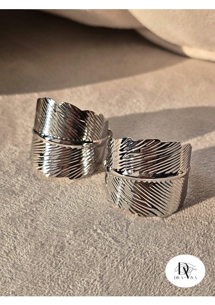 - Leaf Loop Kadın Küpe fiyatları