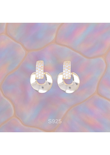 14K Altın Kaplama Modern Formlu Taşlı Küpe – 925 Ayar Gümüş