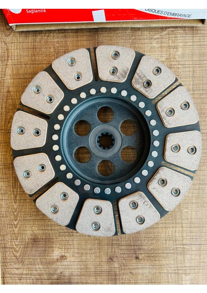 Massey Ferguson 165-285 Debrıyaj Balatası Bütün Bronz 12inç /12 Pet /10 Dıs Tradisk modelleri