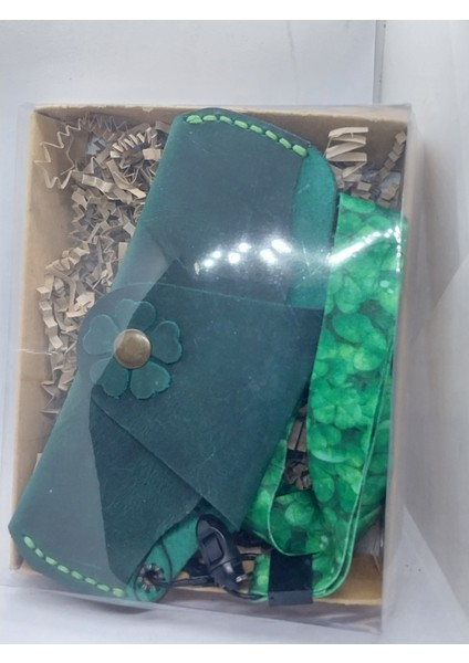 Hakiki Deri El Yapımı Yeşil Kadın Gözlük Kabı ve Askısı fırsatları