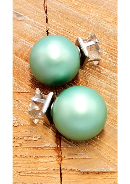 Açık Yeşil Renkli Parlak Taşlı Küpe