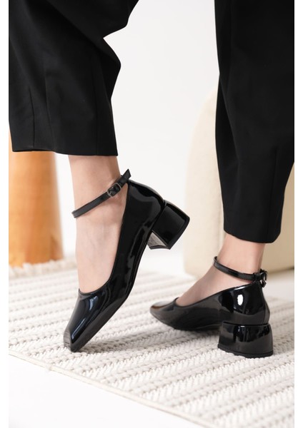 Arilla Premium Siyah Rugan Kadın Topuklu Ayakkabı modelleri