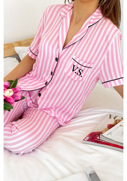 Kadın Pamuklu Viskon Pembe Pijama Takım Düğmeli Biye ve Cep Detaylı Baskılı Ikili Takım fiyatları