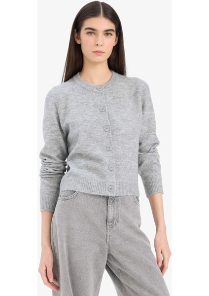 Regular Fit Bisiklet Yaka Basic Düz Düğmeli Soft Touch Yumuşak Triko Hırka fırsatları