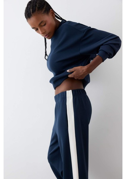 fit Oversize Geniş Kalıp Bisiklet Yaka Modal Sporcu SWEATSHIRT E8954AX25AU modelleri