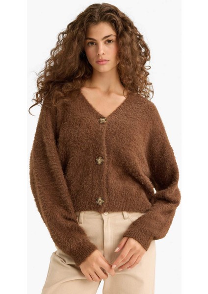 Oversize Geniş Kalıp V Yaka Triko Hırka K7886AZ25WN fırsatları