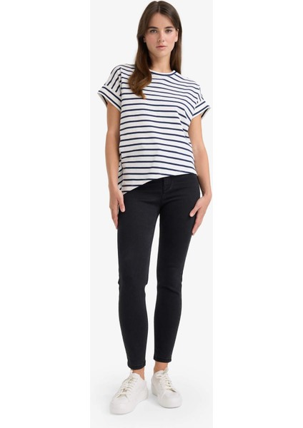 Asimetrik Bisiklet Yaka Çizgili Kısa Kollu Tişört F8175AX25AU fiyatları