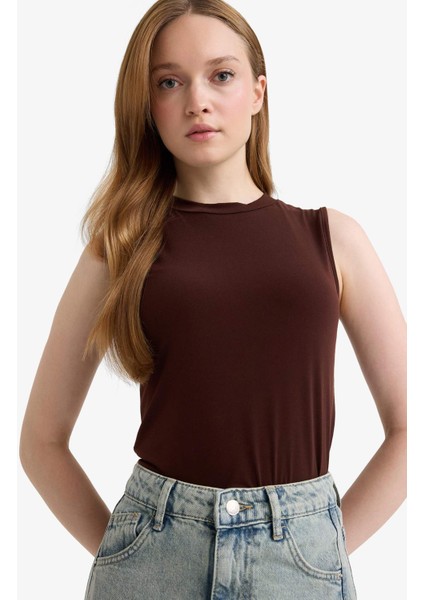 Regular Fit Yarım Bisiklet Yaka Basic Düz Kolsuz Tunik F9755AX25HS modelleri