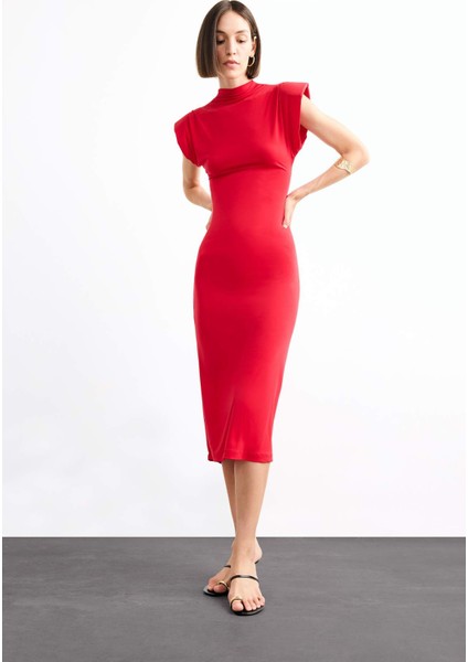 Fitted Dik Yaka Kolsuz Midi Elbise G0395AX25SM fiyatları