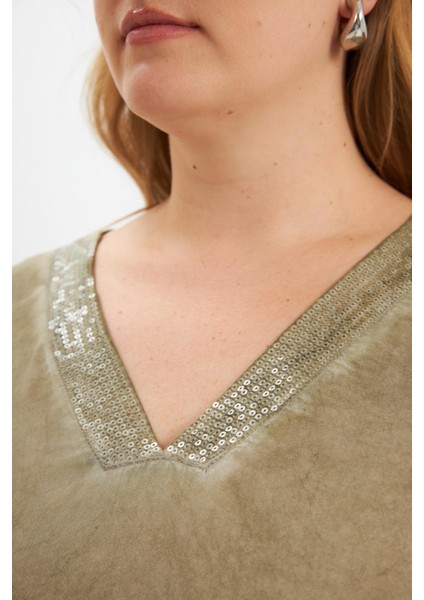 Büyük Beden Pul Payet Detay Bluz Haki fırsatları