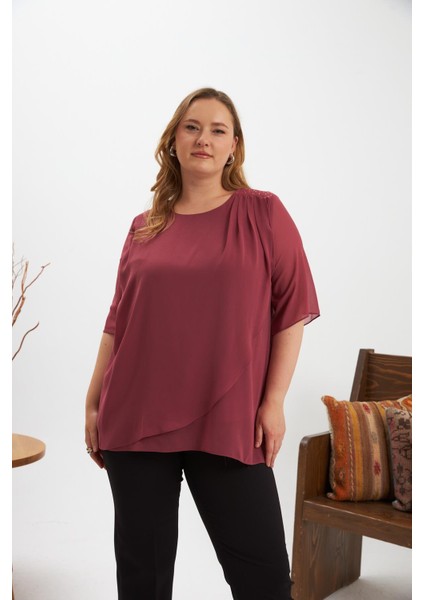 Omuz Taş Detaylı Asimetrik Kesim Büyük Beden Şifon Bluz Gülkurusu