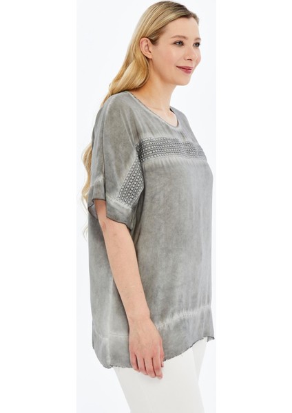 Dantel Detaylı Büyük Beden Yıkamalı Bluz Füme modelleri