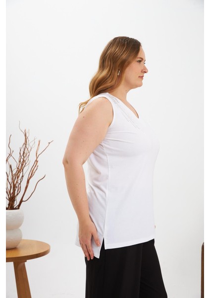 Taş Detaylı Büyük Beden Kolsuz Bluz Ekru fiyatları