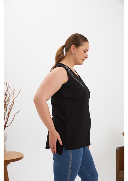 Taş Detaylı Büyük Beden Kolsuz Bluz Siyah fiyatları